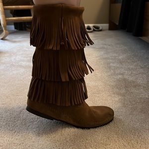 Brand new Minnetonka boots
